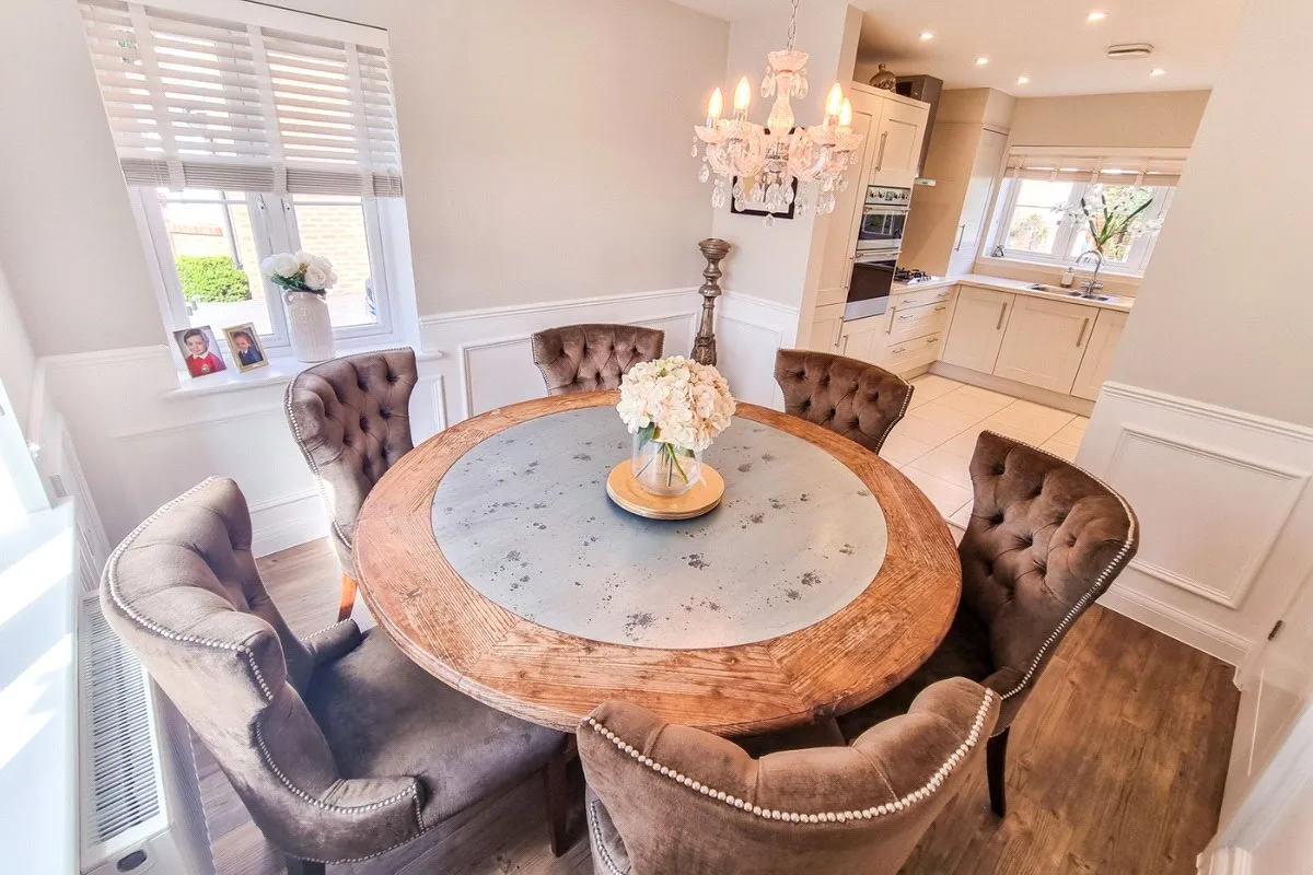 Yeomans Bridge Crescent, Ash, Guildford, Surrey, GU12 6FQ, photo 4