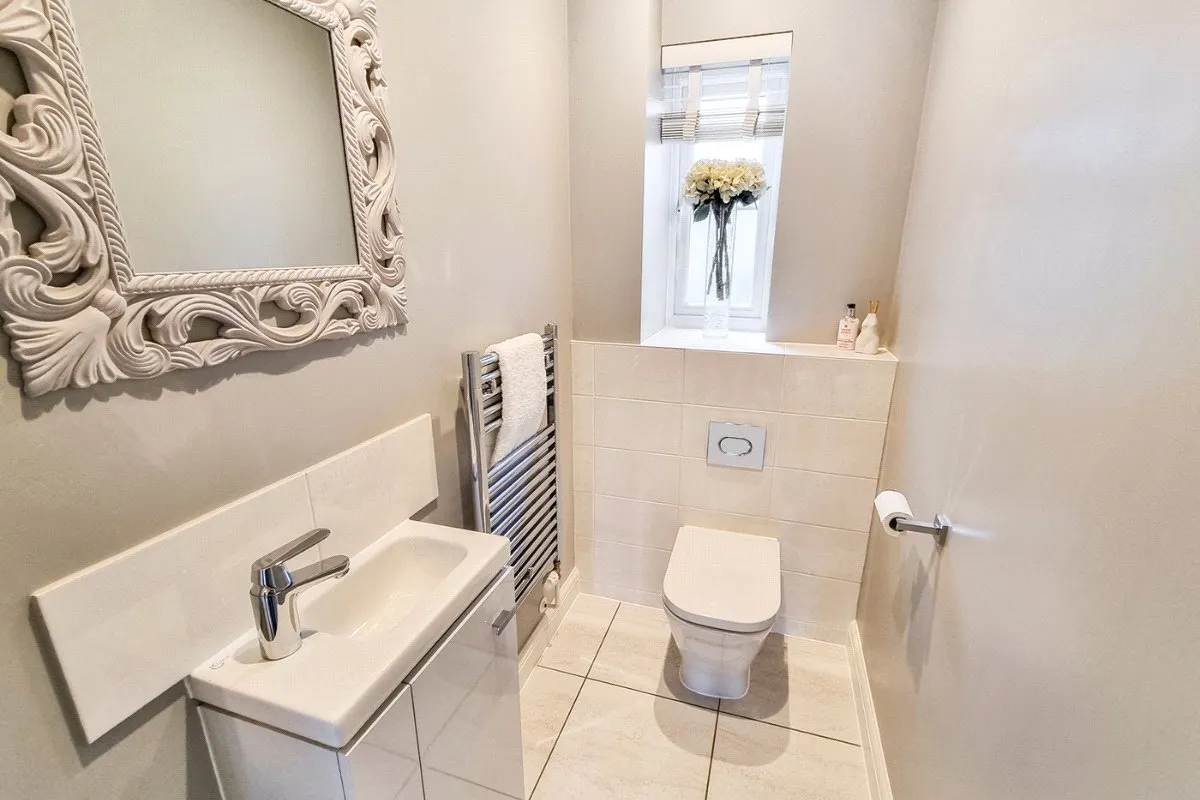 Yeomans Bridge Crescent, Ash, Guildford, Surrey, GU12 6FQ, photo 7