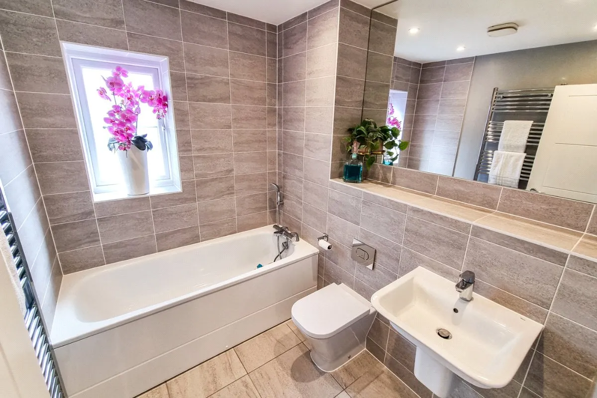 Yeomans Bridge Crescent, Ash, Guildford, Surrey, GU12 6FQ, photo 15