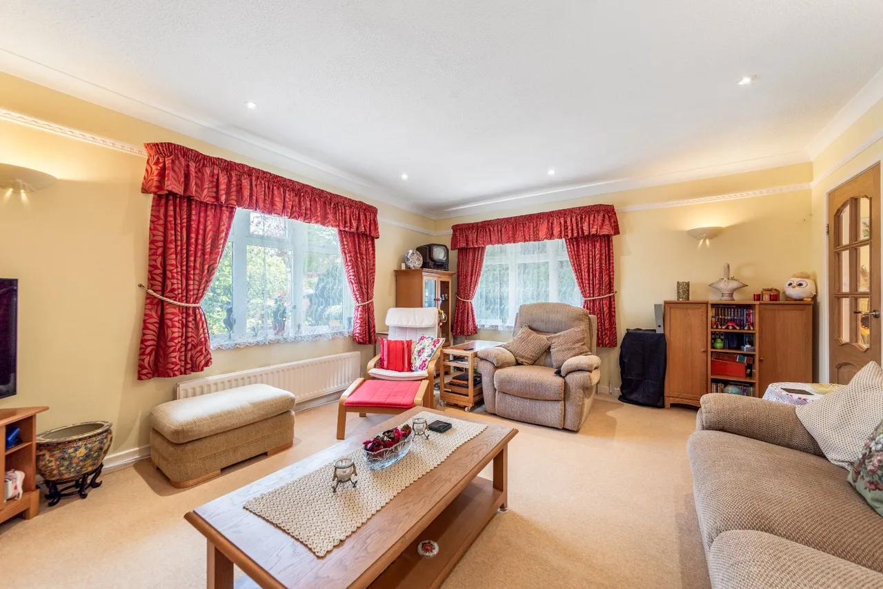 Avenue Road, Astwood Bank, Redditch, Worcestershire, B96 6AT, photo 6