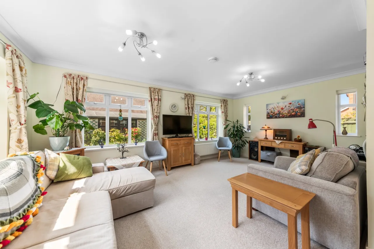 Avenue Road, Astwood Bank, Redditch, Worcestershire, B96 6AT, photo 11