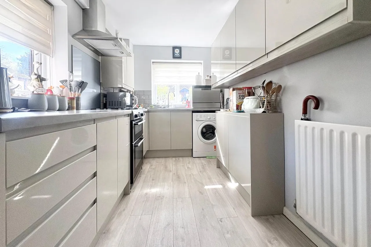 Avon Road, Farnham, Surrey, GU9 8PG, photo 7