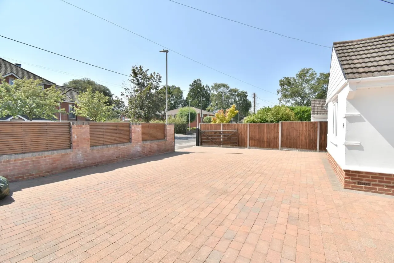 St Marys Road, BH22, photo 26