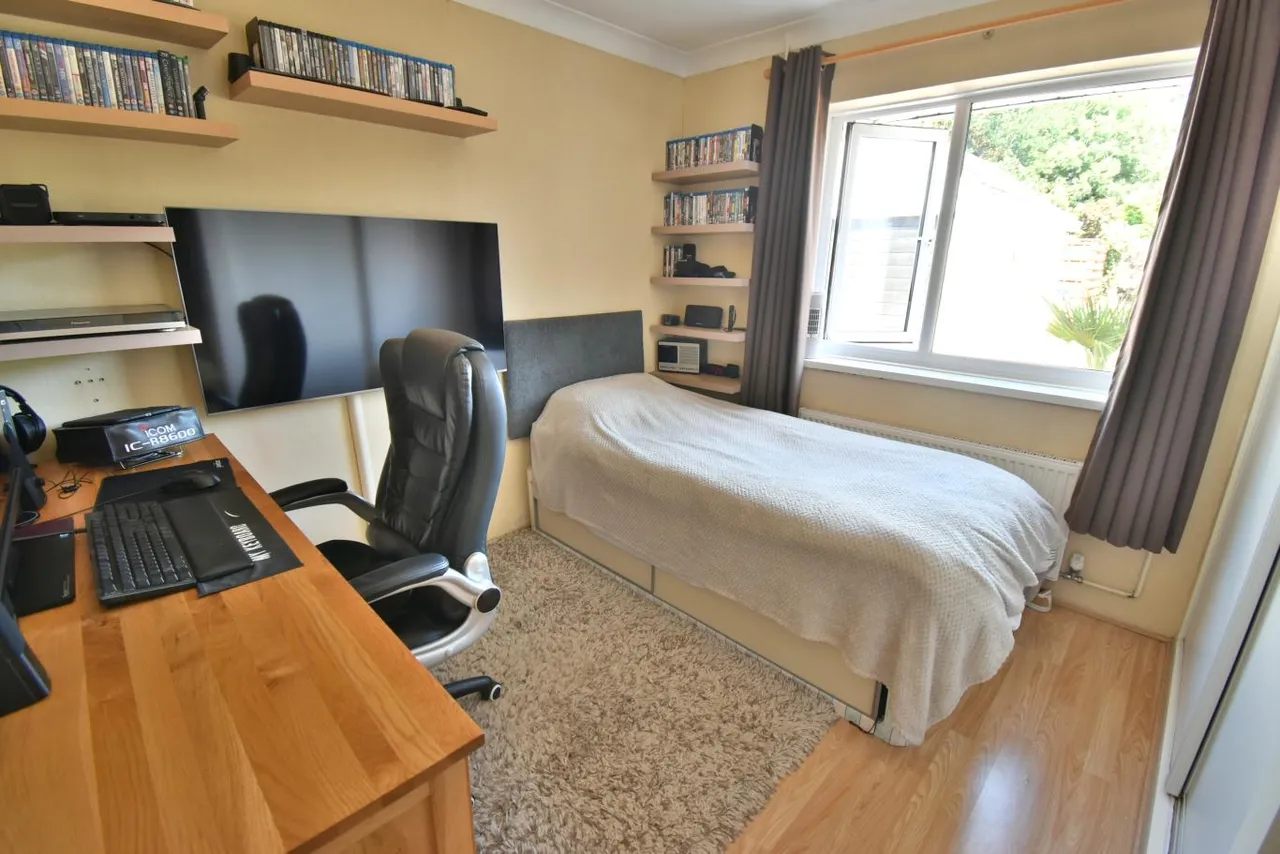 St Marys Road, BH22, photo 13