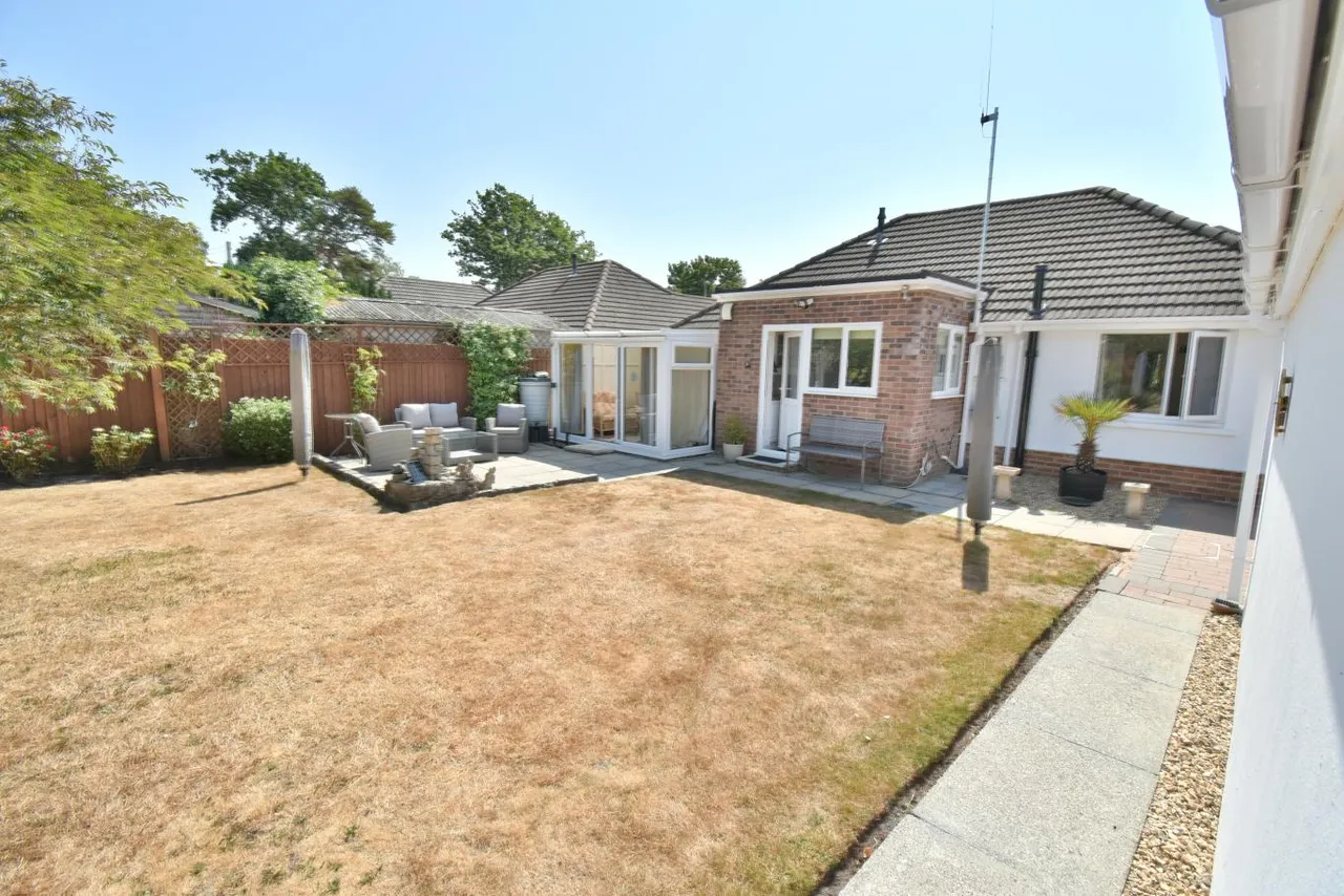 St Marys Road, BH22, photo 3