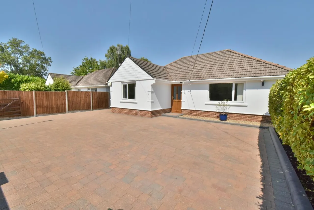 St Marys Road, BH22, photo 24