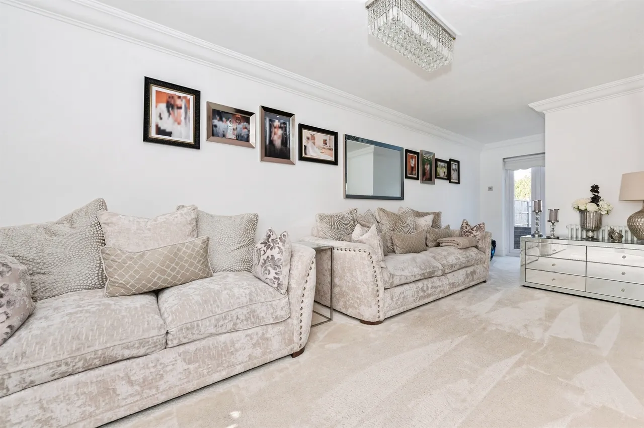 May Court, Grays, RM17, photo 4