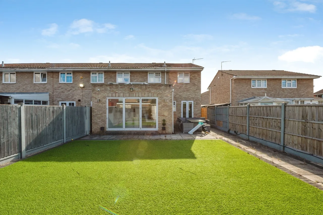 May Court, Grays, RM17, photo 19