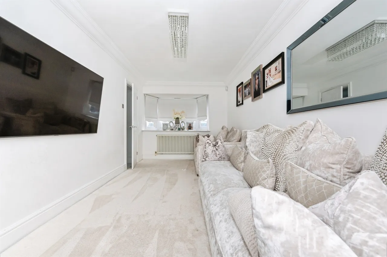 May Court, Grays, RM17, photo 10