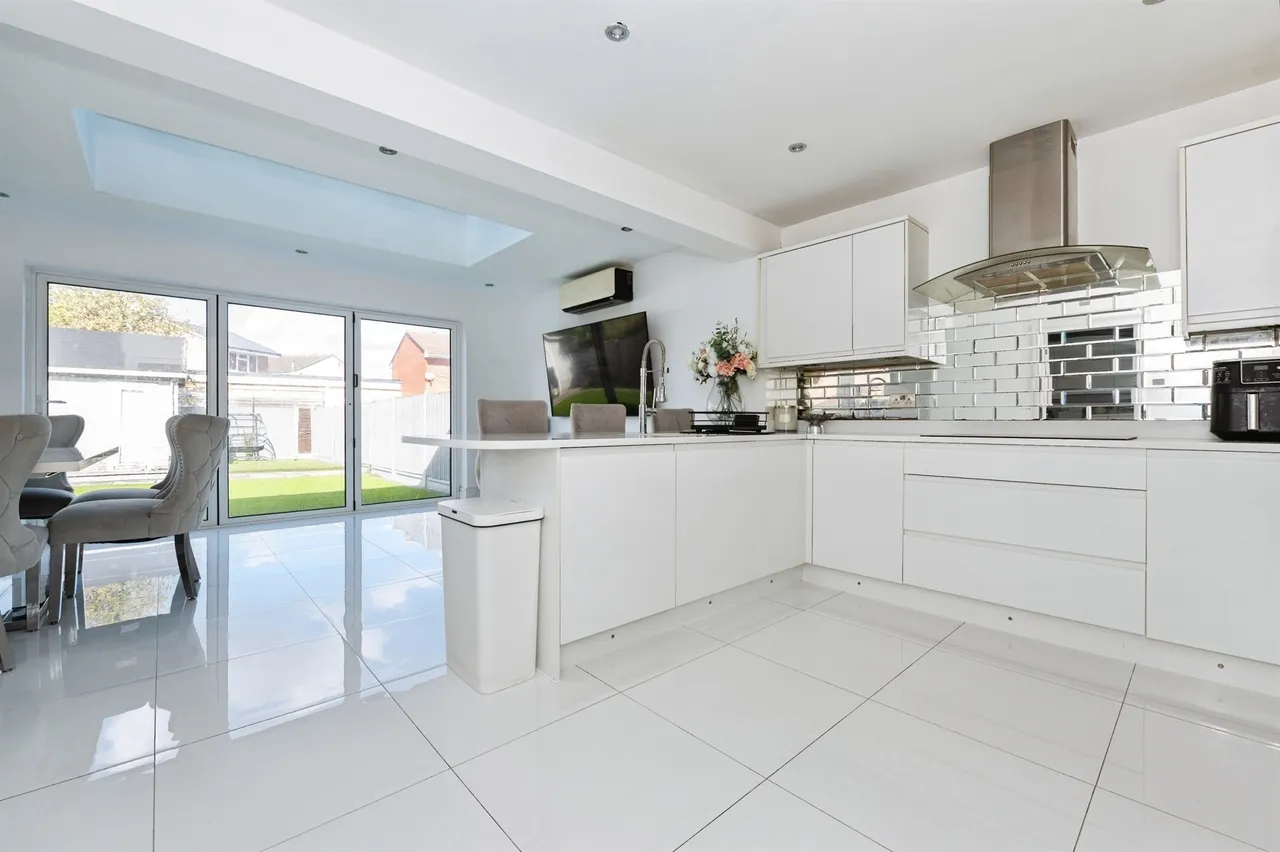 May Court, Grays, RM17, photo 5