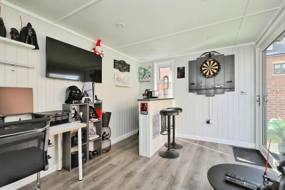 Pitman Way, Costhorpe, S81, photo 15