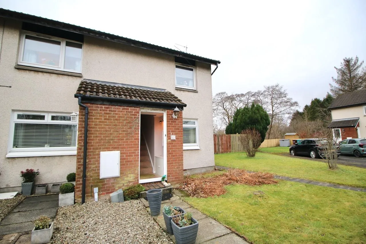 2 bed flat for sale — Barbeth Road, Condorrat, G67 4SH