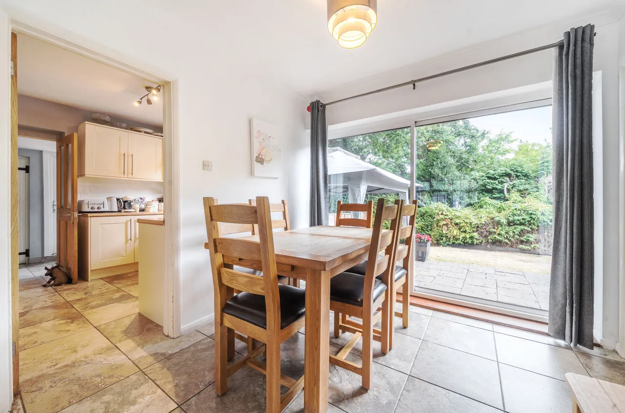 Glynswood, Camberley, Surrey, GU15 1HU, photo 4
