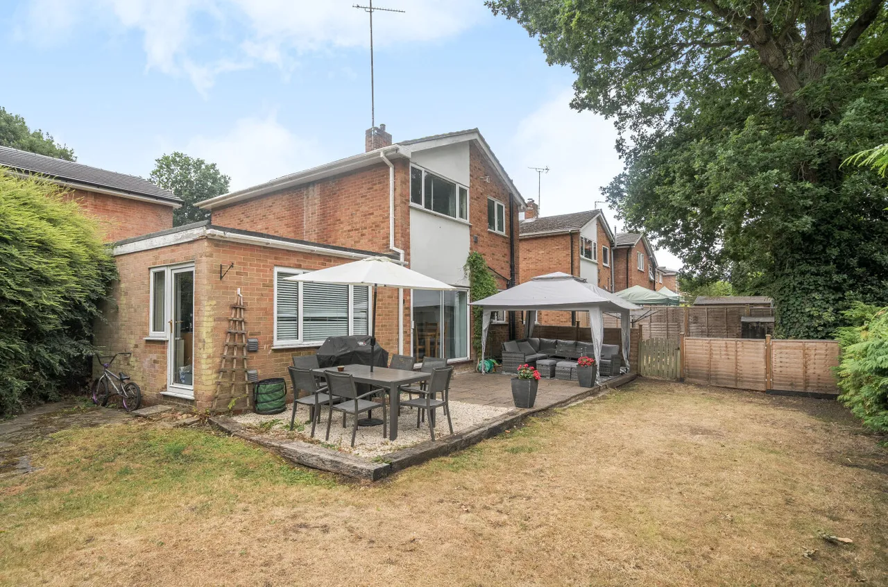 Glynswood, Camberley, Surrey, GU15 1HU, photo 10