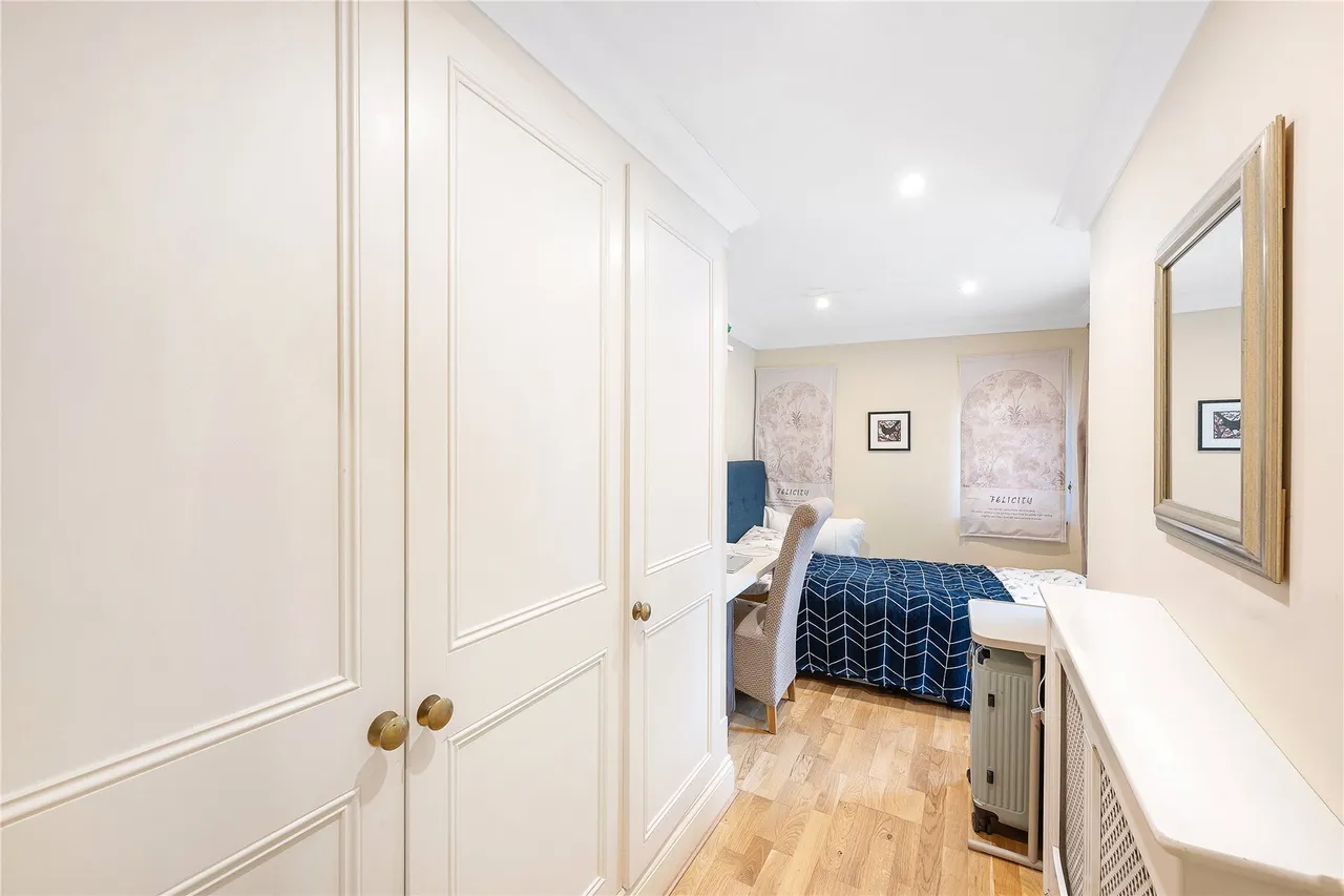 Barons Court Road, London, W14, photo 6