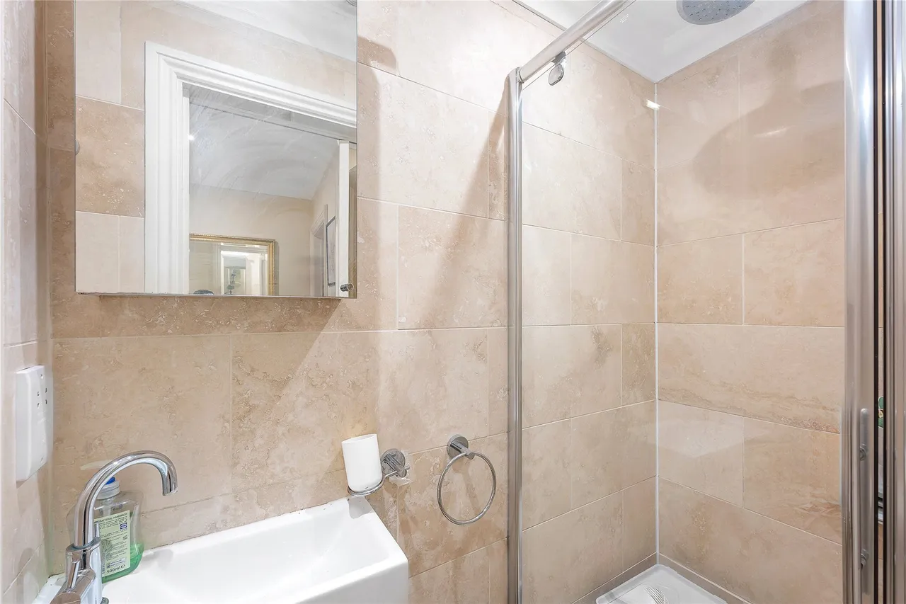 Barons Court Road, London, W14, photo 11