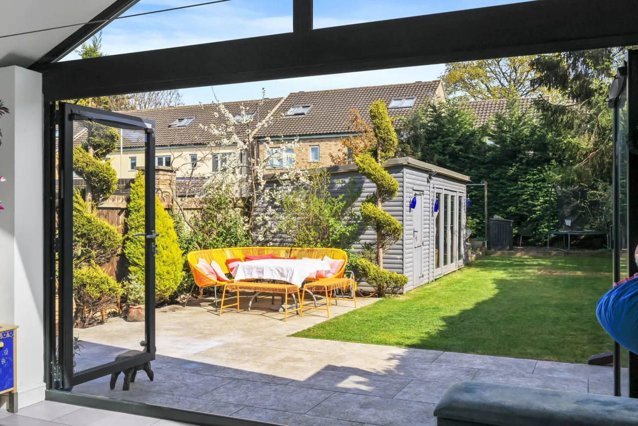 Cleeve View Road, Cheltenham, GL52, photo 5