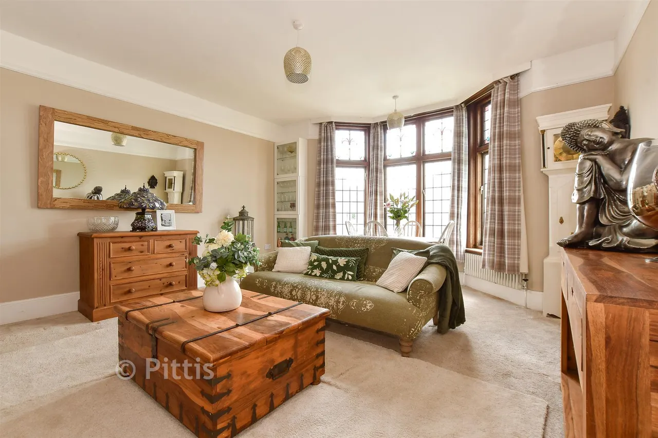 Clarence Road, Wroxall, PO38, photo 2