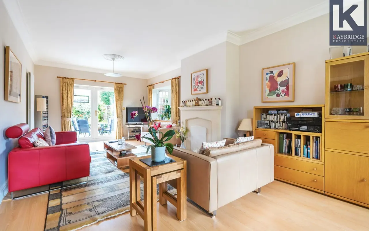 Mckenzie Way, Epsom, KT19, photo 24