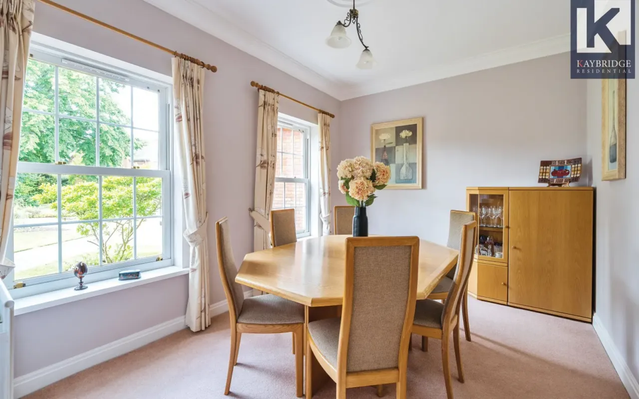 Mckenzie Way, Epsom, KT19, photo 4