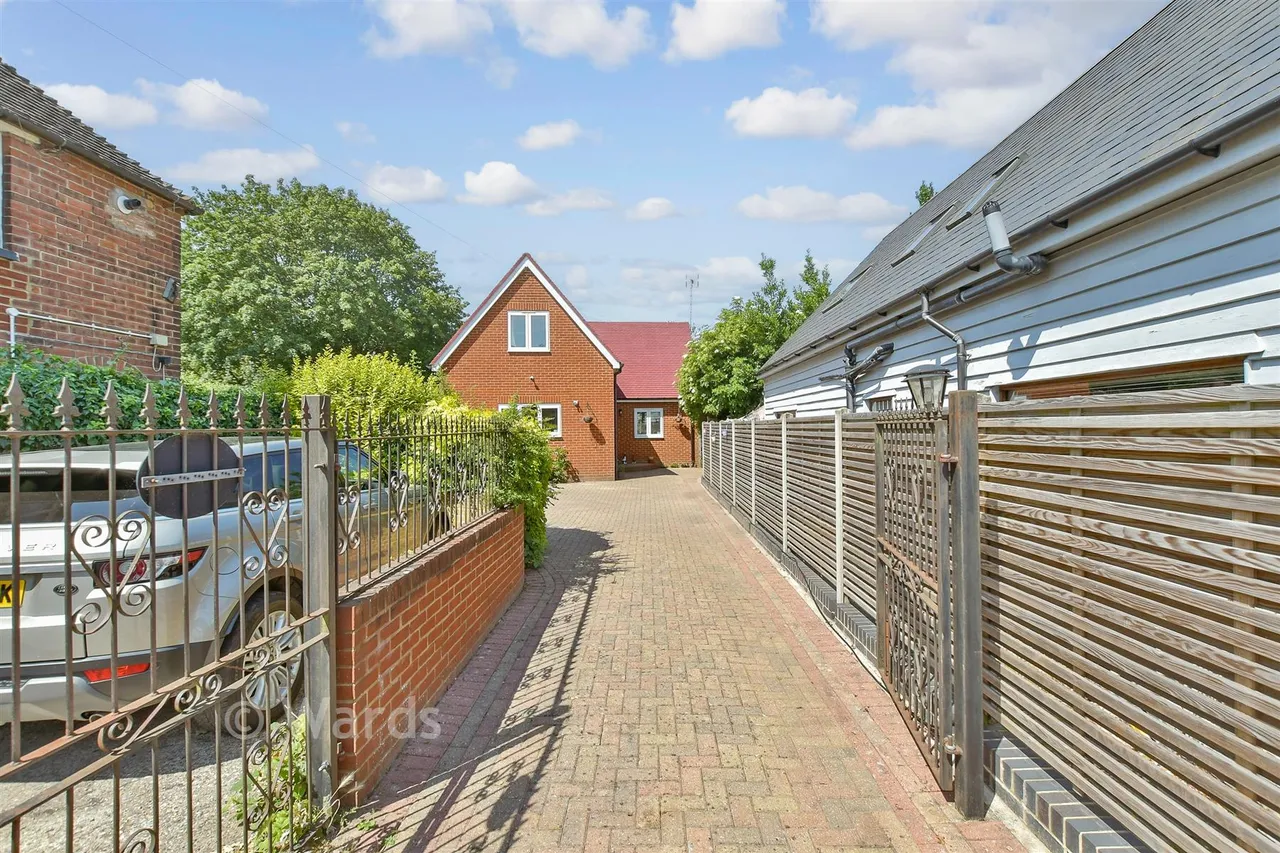 Ospringe Road, Faversham, ME13, photo 10
