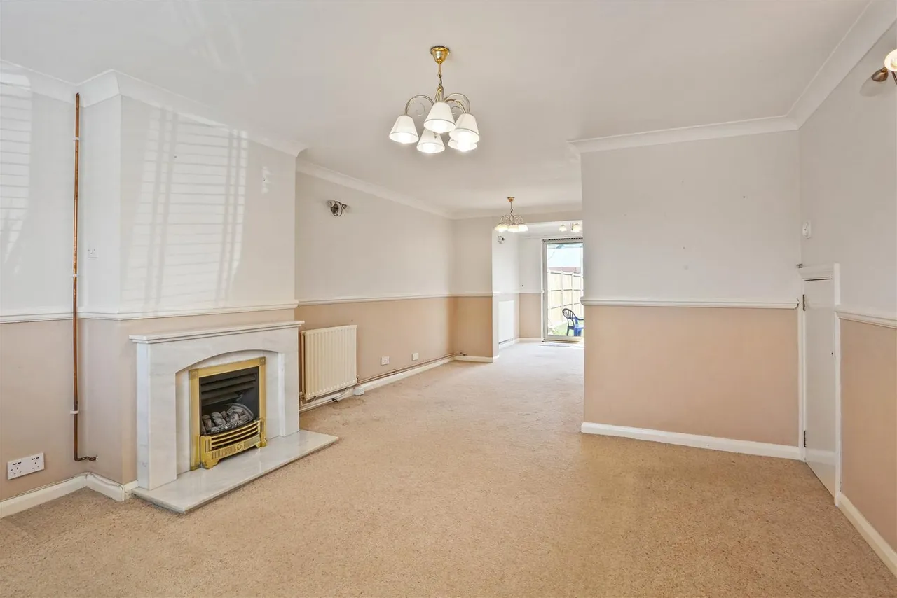 Poplar Crescent, Epsom, KT19 9ER, photo 19