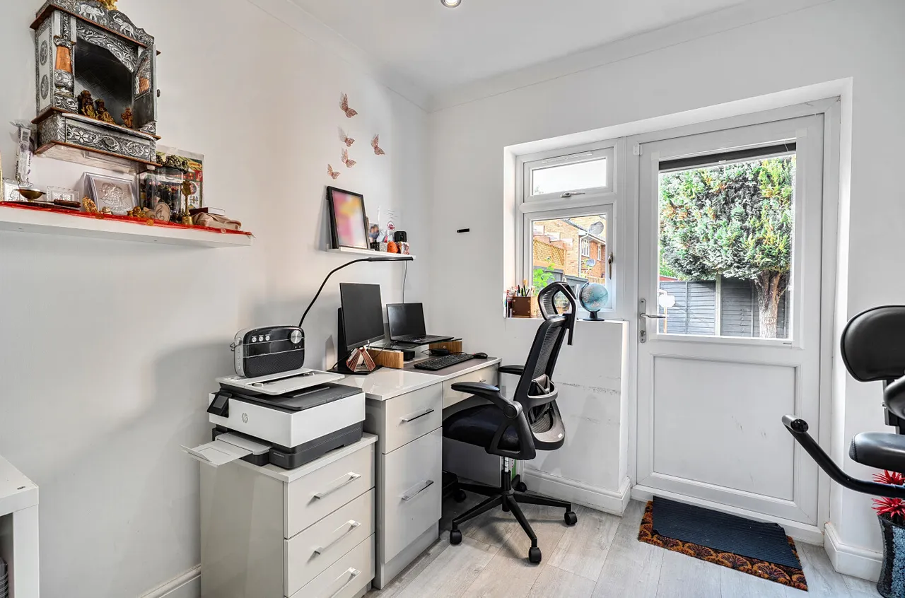 Shildon Close, Camberley, GU15, photo 8