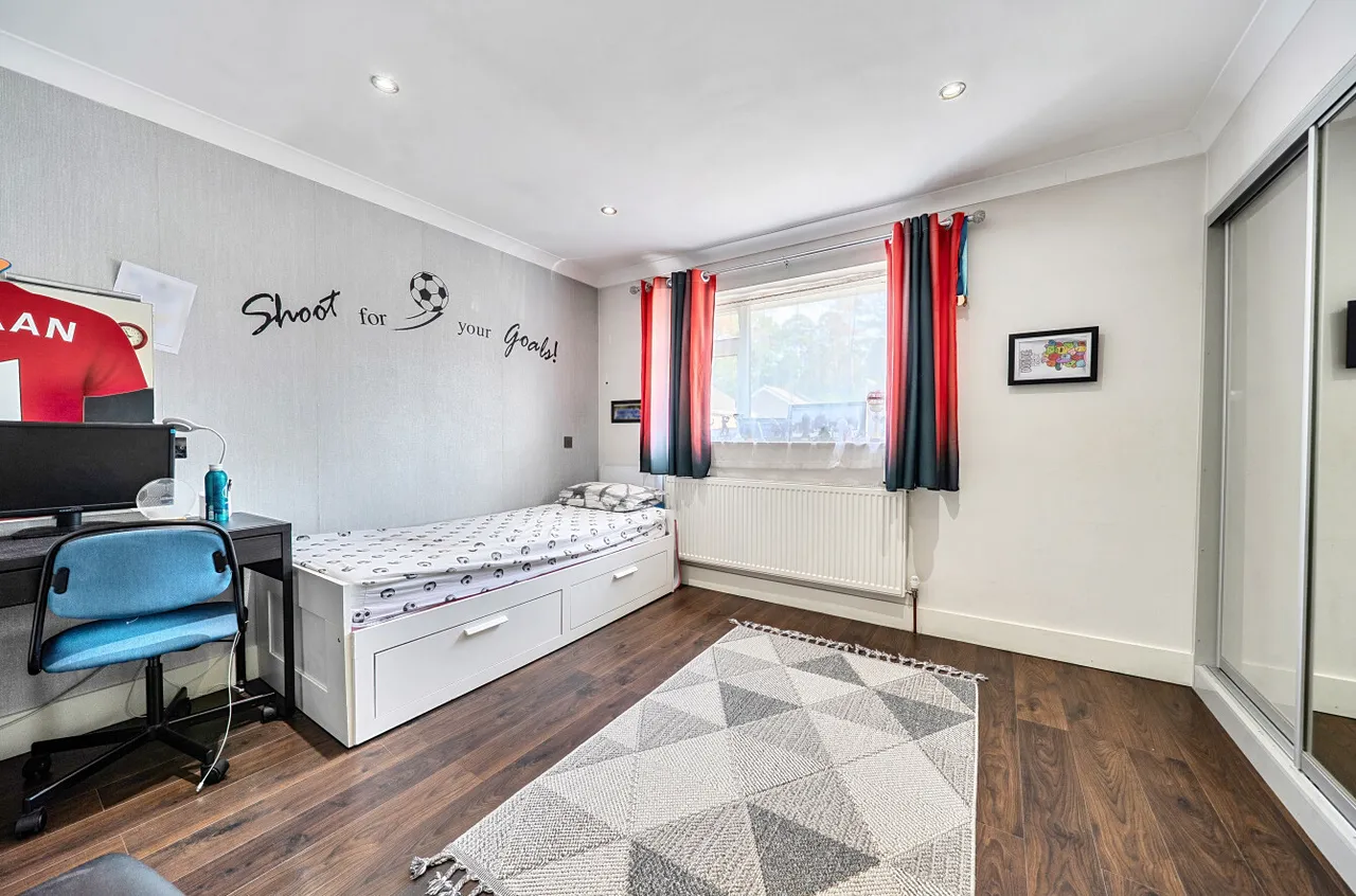 Shildon Close, Camberley, GU15, photo 14