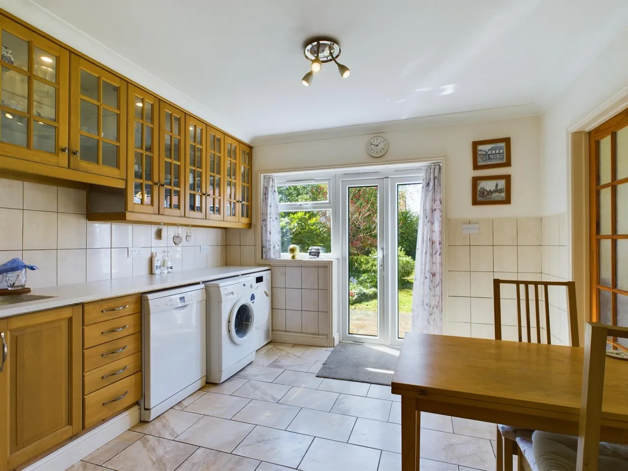 Barn Lane, Oakley, RG23, photo 4