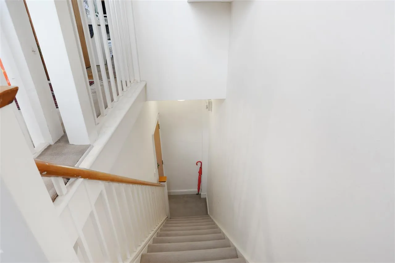 Dartmouth Park Road, London, photo 13