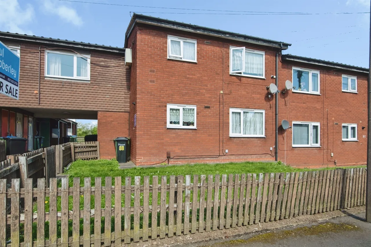 2 bed flat for sale, St Johns Road, Tipton, DY4