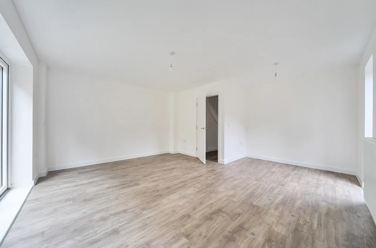 Malthouse Court, Langdown Lawn, SO45, photo 5