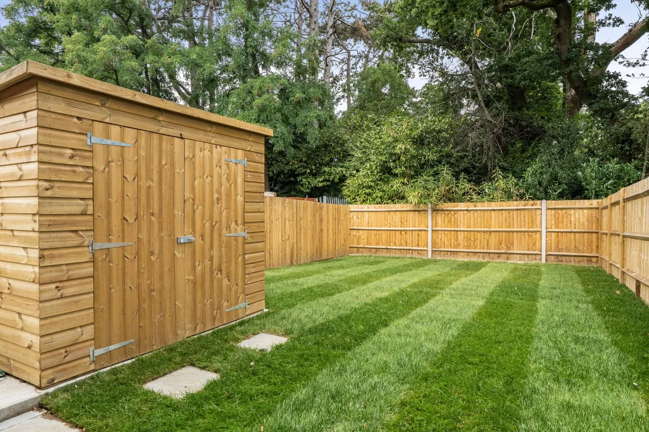 Malthouse Court, Langdown Lawn, SO45, photo 6