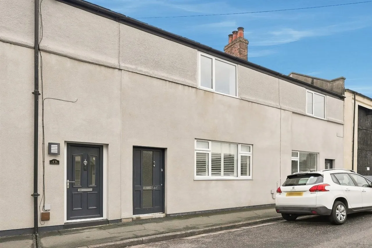 2 bed house to rent — Booth Street, Congleton