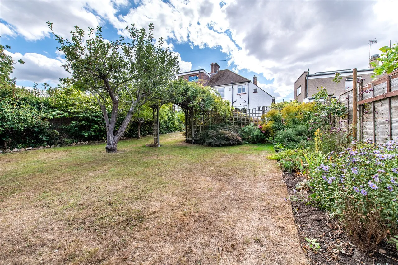 Pine Avenue, Gravesend, DA12, photo 15