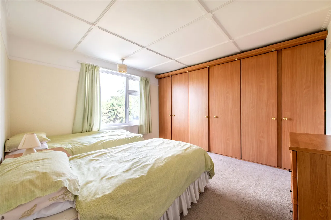 Pine Avenue, Gravesend, DA12, photo 23
