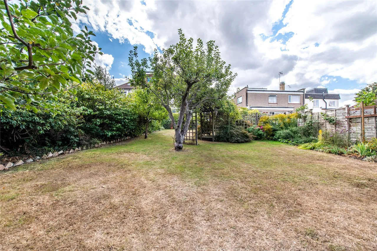 Pine Avenue, Gravesend, DA12, photo 31