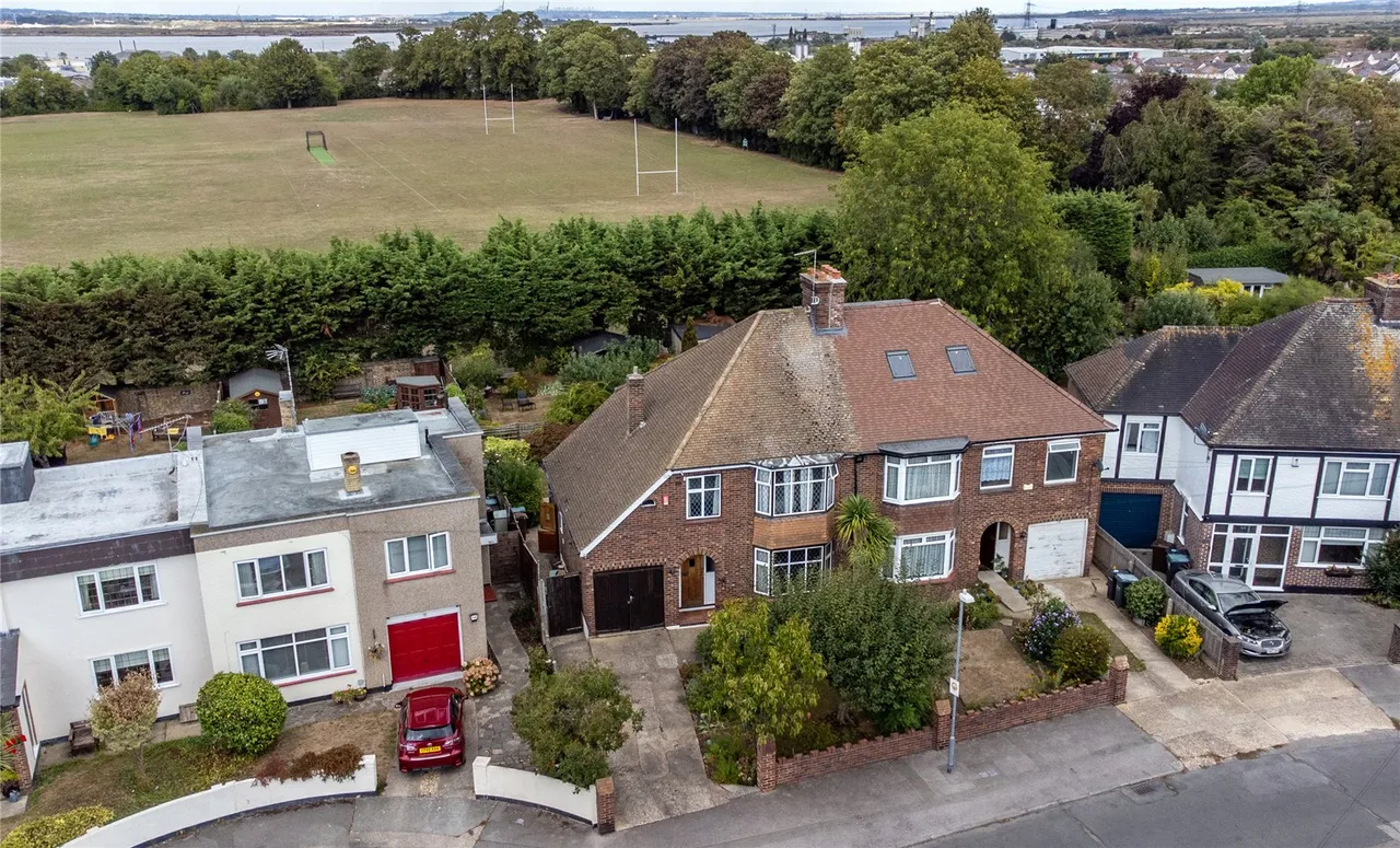 Pine Avenue, Gravesend, DA12, photo 35