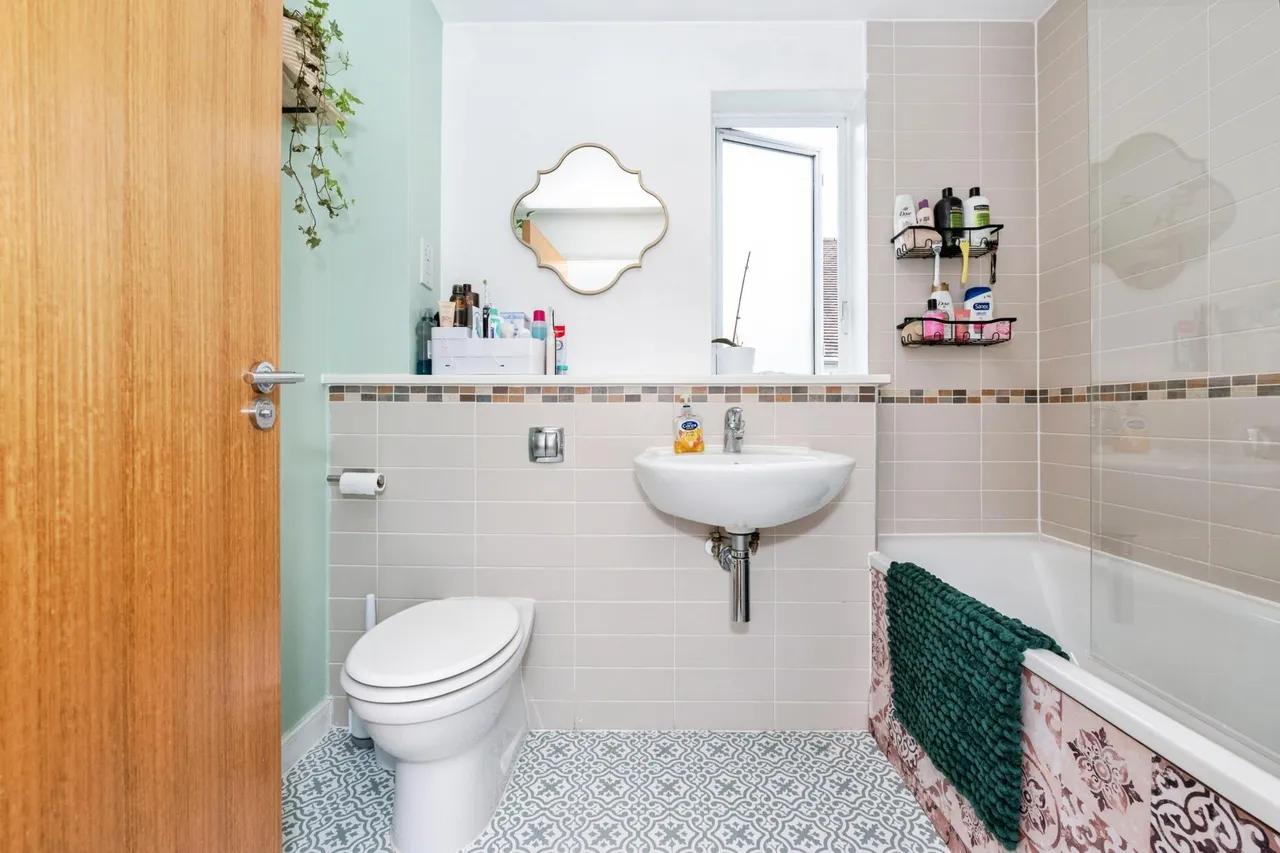 Crossfield Walk, Snodland, ME6, photo 17