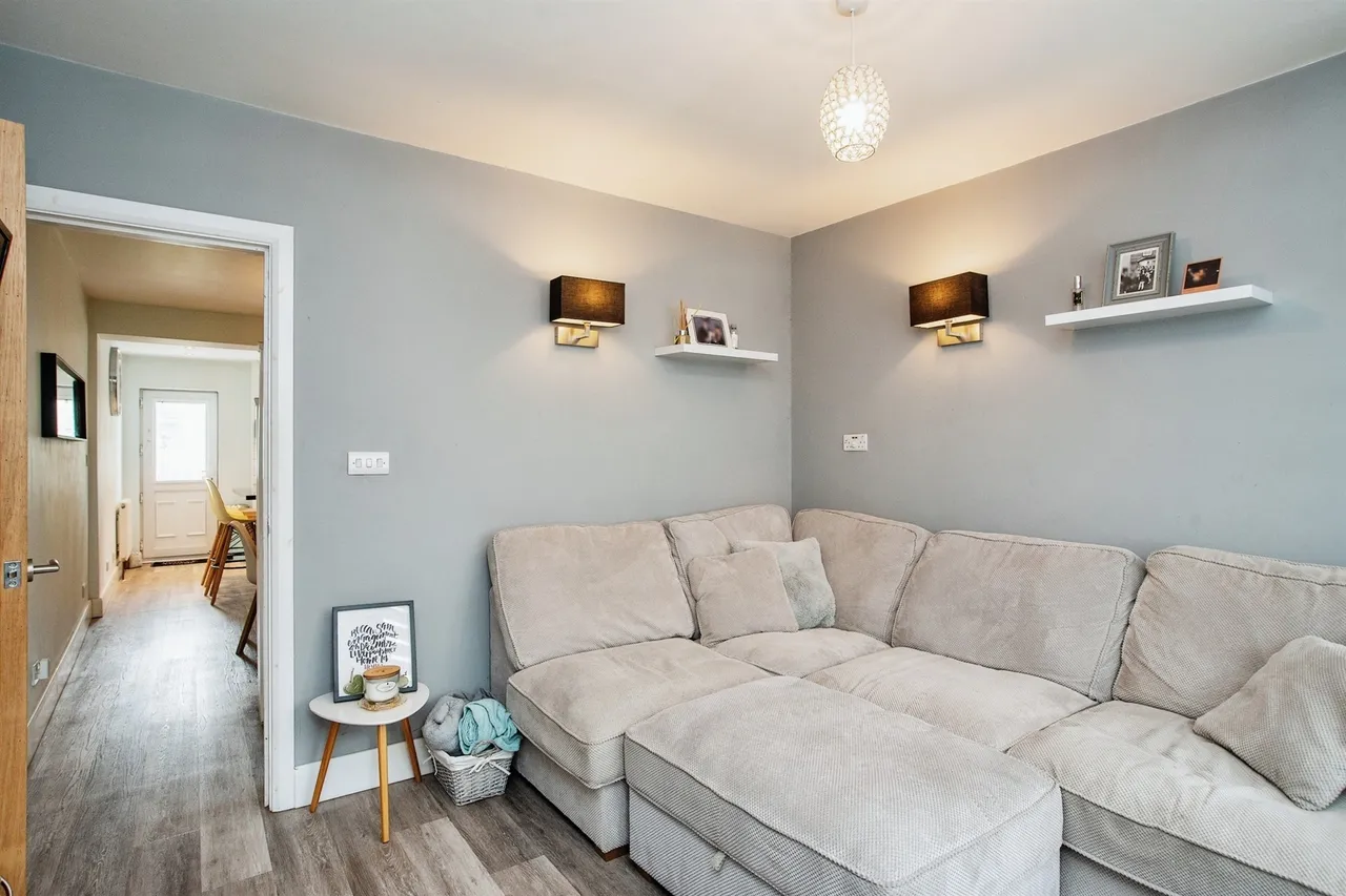 Liverpool Road, Watford, WD18, photo 13