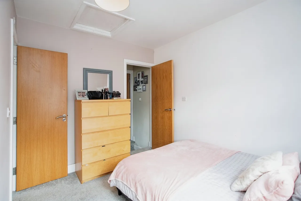 Liverpool Road, Watford, WD18, photo 14
