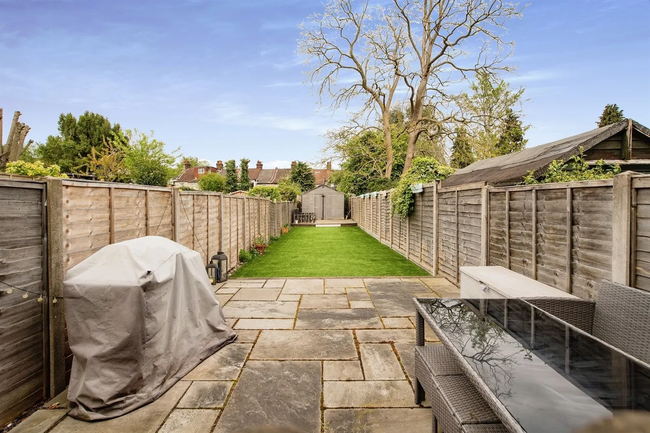 Liverpool Road, Watford, WD18, photo 12