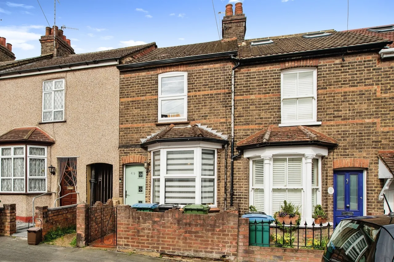 2 bed house for sale, Liverpool Road, Watford, WD18