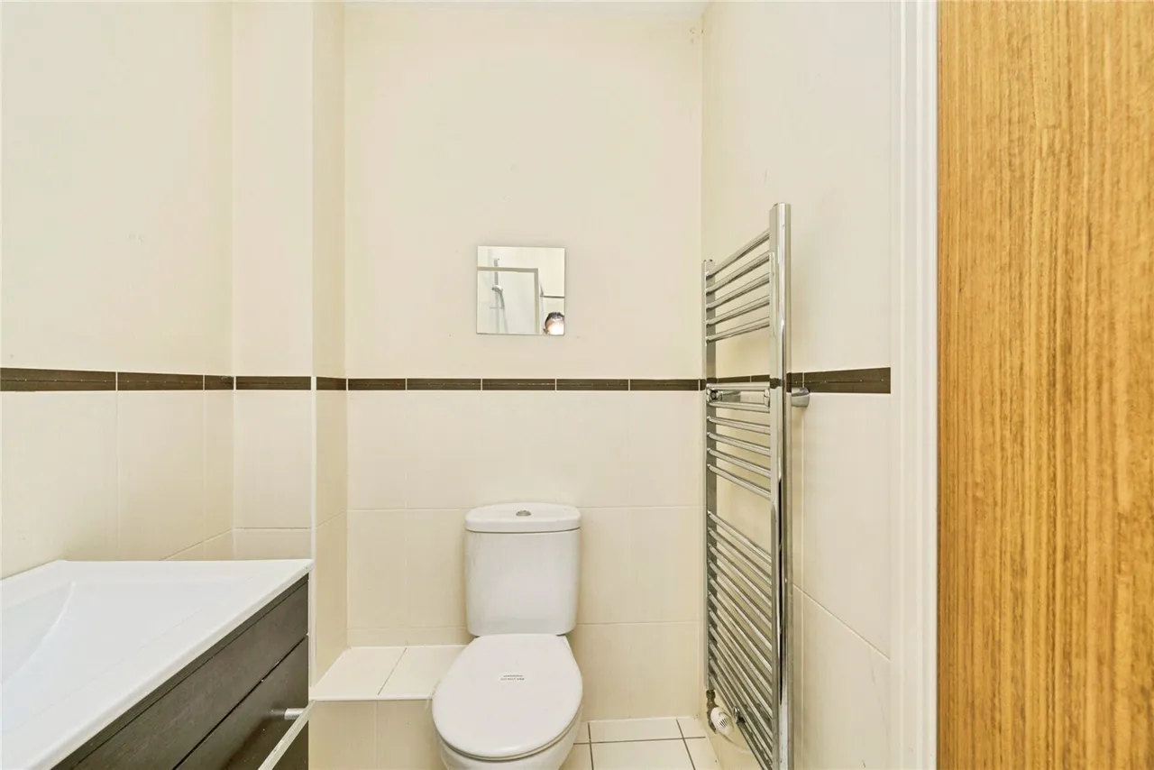 Boundary Close, Kingston upon Thames, KT1, photo 17