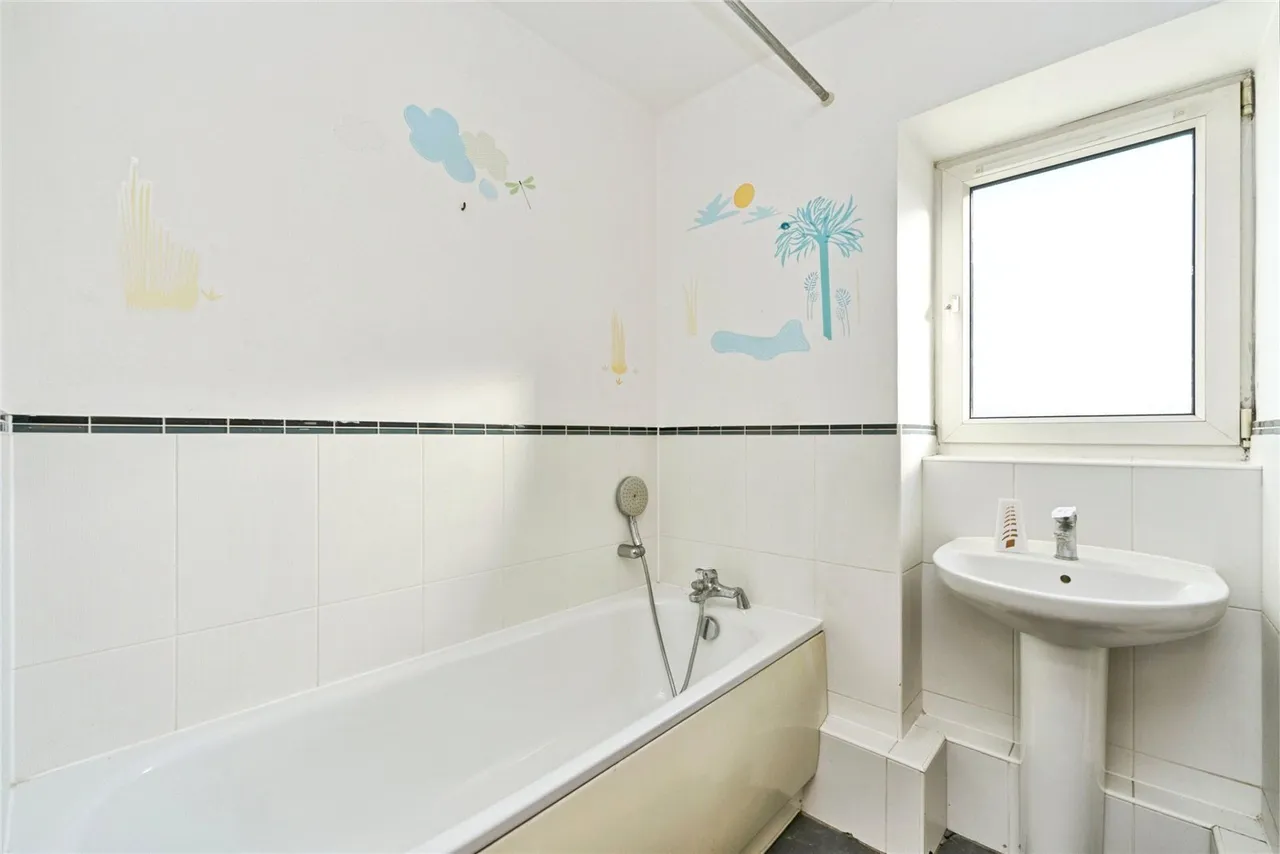 Boundary Close, Kingston upon Thames, KT1, photo 18