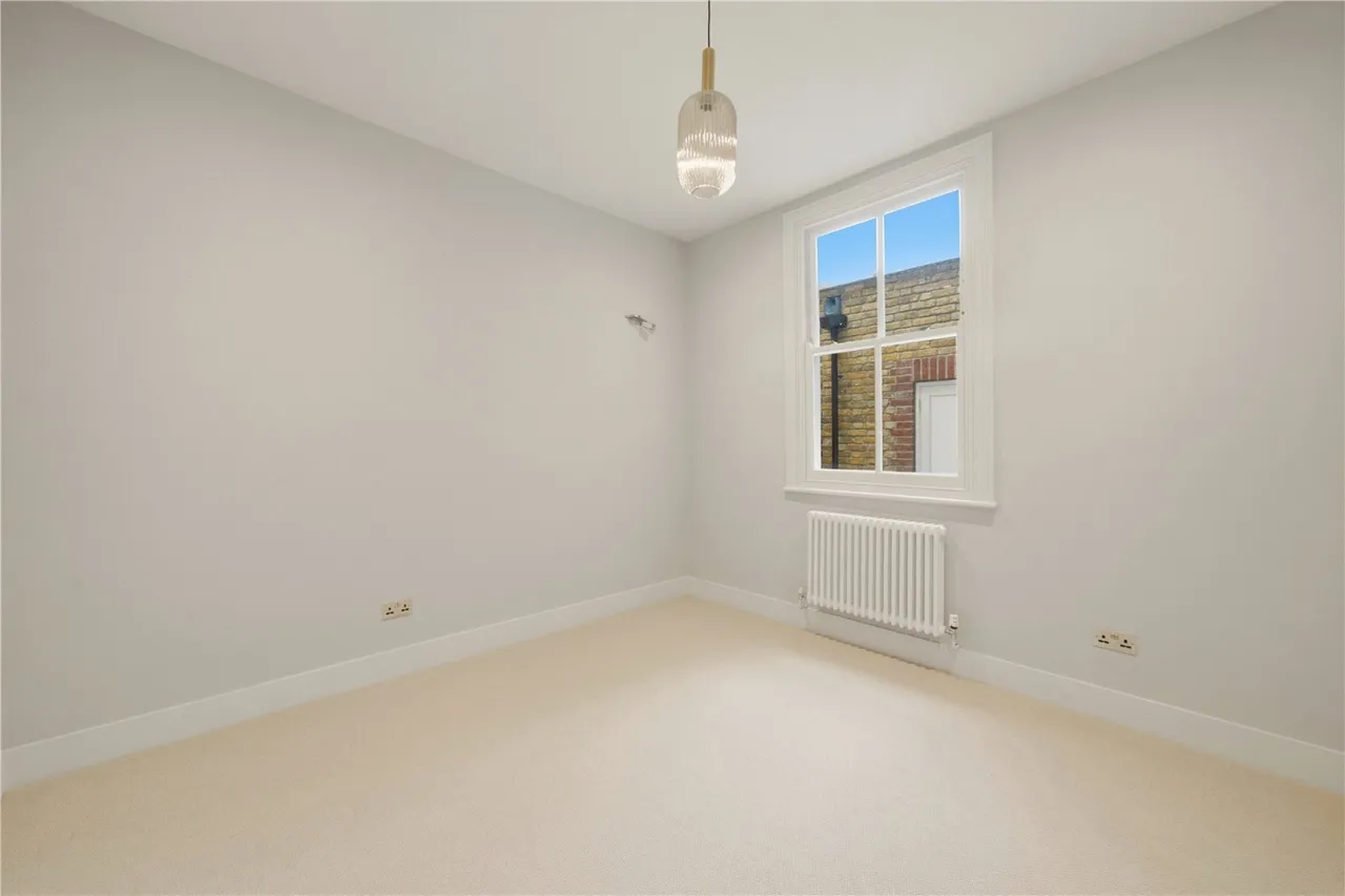 Huron Road, London, SW17, photo 6