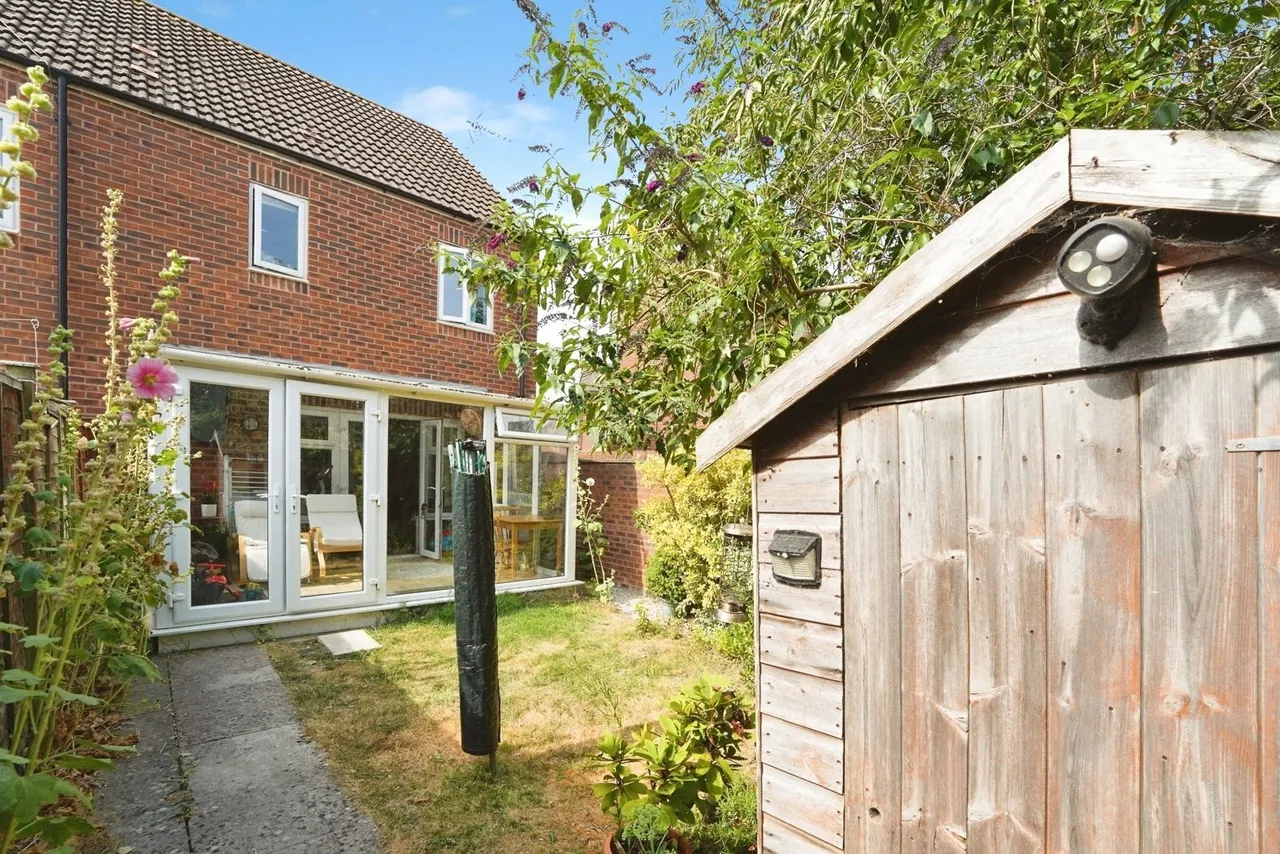 Sealand Way Kingsway, Quedgeley, Gloucester, Gloucestershire, GL2, photo 2