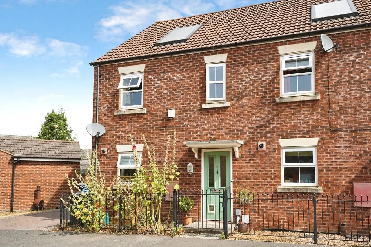 2 bed house for sale — Sealand Way Kingsway, Quedgeley, Gloucester, Gloucestershire, GL2