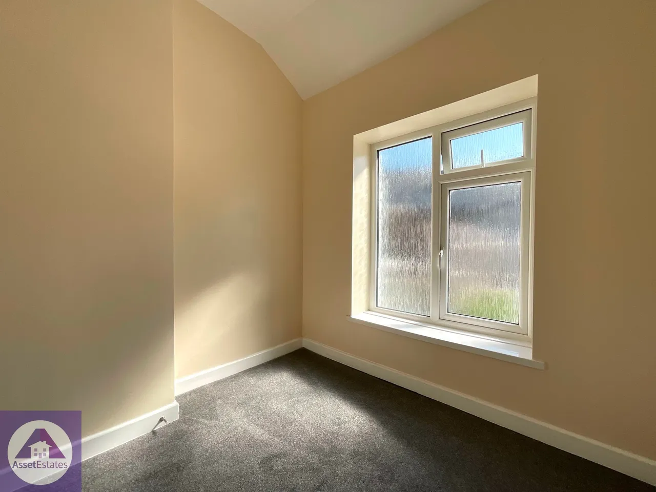 Bryngwyn Road, Six Bells, photo 15