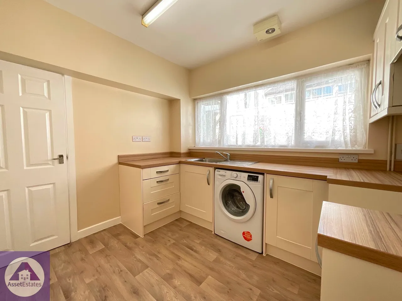 Bryngwyn Road, Six Bells, photo 8